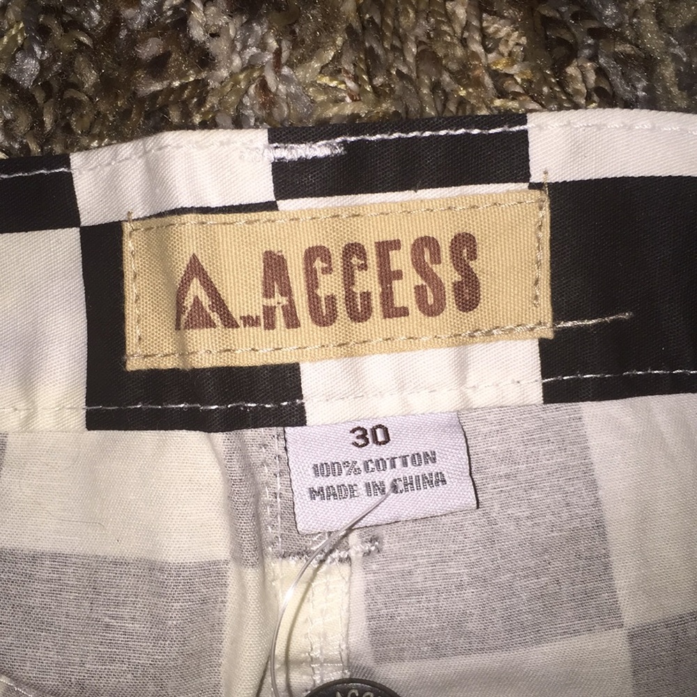 ACCESS - Picture 4 of 4